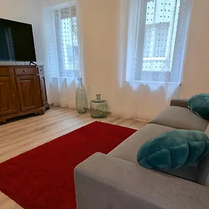 Appartamento Spazioso E Completo Con 3 Camere, Doppi Servizi, Fino A 8 Posti Letto, Pedavena
